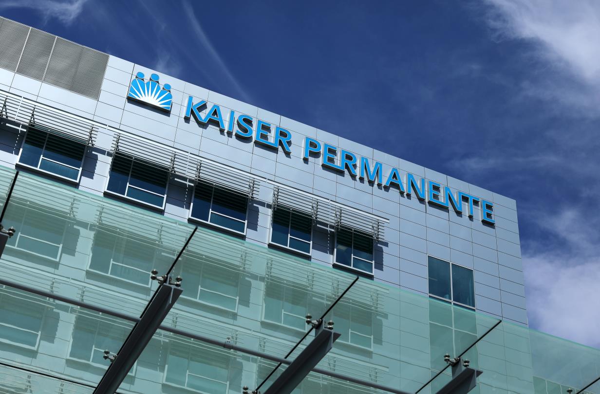 The Kaiser Permanente San Diego Medical Center hospital is shown in San Diego, California, U.S. April 17, 2017. REUTERS/Mike Blake/File Photo