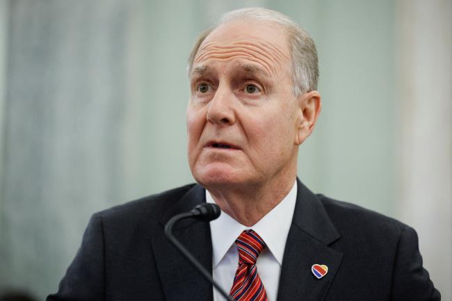 Southwest Airlines CEO Gary Kelly testifies before the Senate Commerce, Science, and Transportation Committee in the Russell Senate Office Building on Capitol Hill, in Washington, U.S., December 15, 2021 Chip Somodevilla/Pool via REUTERS