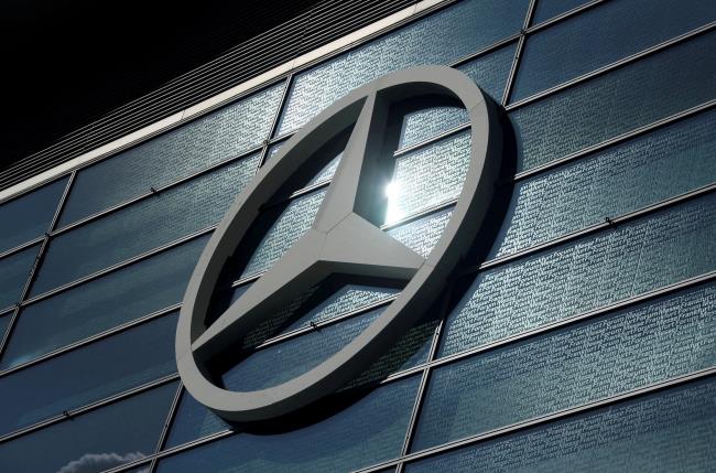 The Mercedes-Benz logo is pictured at the 2019 Frankfurt Motor Show (IAA) in Frankfurt, Germany, September 10, 2019. REUTERS/Ralph Orlowski