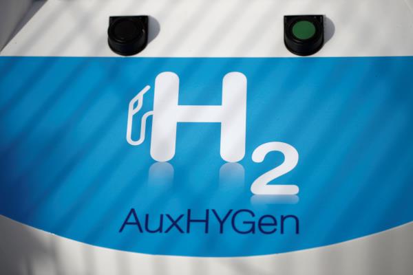 The opening ceremony of the Hynamics hydrogen station in Auxerre