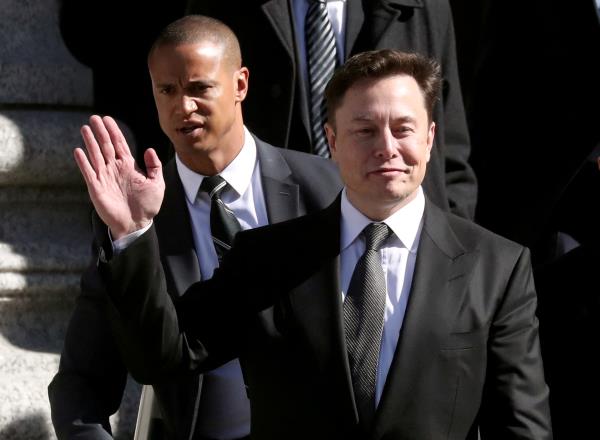 Tesla CEO Elon Musk leaves Manhattan federal court