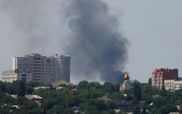 Smoke rises after shelling during Ukraine-Russia co<em></em>nflict in Donetsk