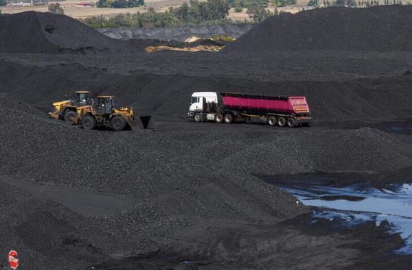 South Africa coal miners eye rail investments as crumbling infrastructure depresses exports