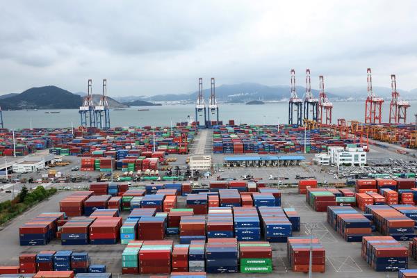 FILE PHOTO: Shipping co<em></em>ntainers are stacked at Gwangyang port, in Gwangyang