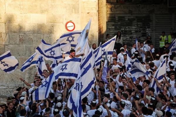 Israelis wave flags