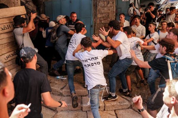 Israelis attack Palestinian journalist