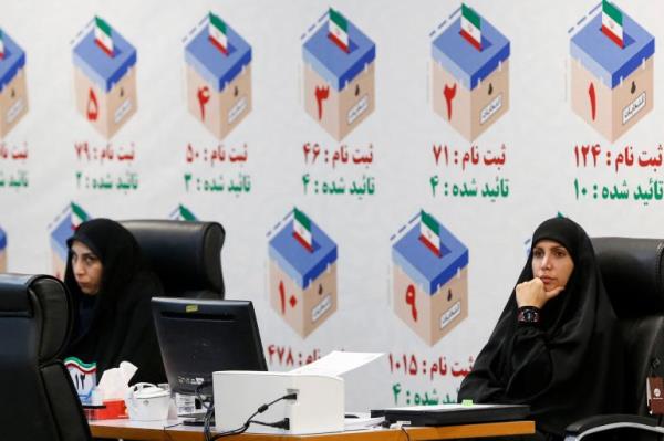 Iranian electoral officials