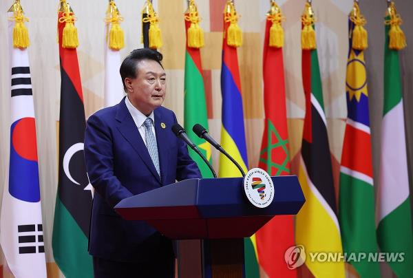 President Yoon Suk Yeol speaks during a joint press co<em></em>nference for the Korea-Africa Summit held at KINTEX in Goyang, north of Seoul, on June 4, 2023. (Yonhap) 