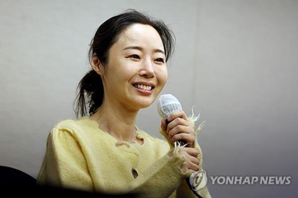 ADOR CEO Min Hee-jin speaks during a press co<em></em>nference in Seoul on May 31, 2024. (Pool photo) (Yonhap)