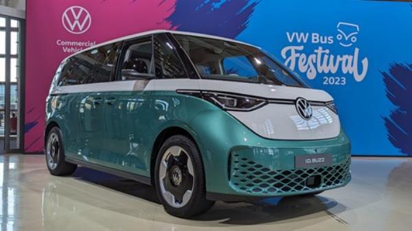 Long-wheelba<em></em>se Volkswagen ID. Buzz makes European debut at VW Bus Festival in Hanover