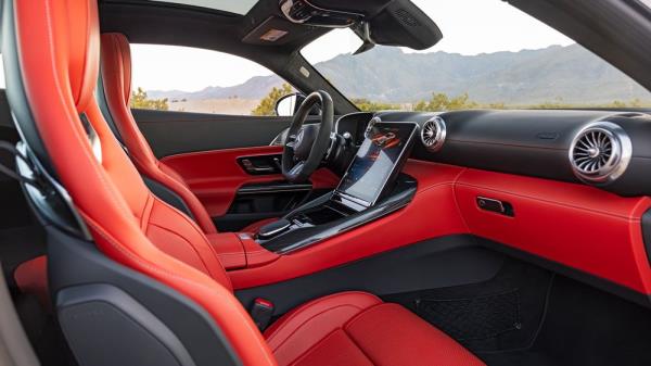 040 2024 Mercedes AMG GT interior