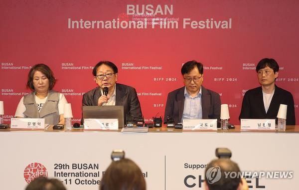 Busan Internatio<em></em>nal Film Festival Chair Park Kwang-su speaks at a press event in Busan, 325 kilometers southeast of Seoul, on Sept. 3, 2024. (Yonhap)