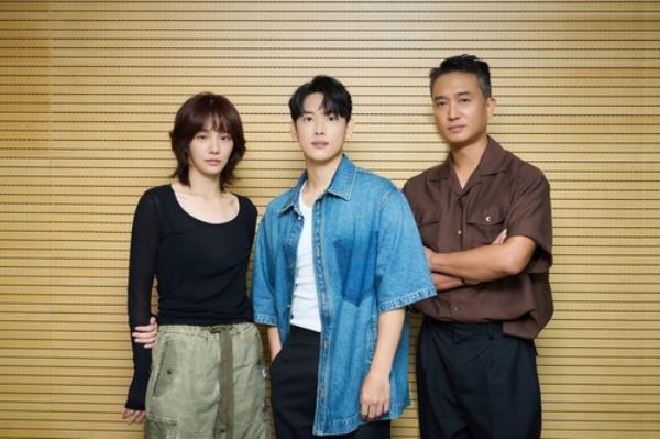 Actors Park Gyu-young (L), Im Si-wan (C) and Jo Woo-jin is seen in this photo provided by Netflix on Sept. 2, 2024. (Yonhap) 