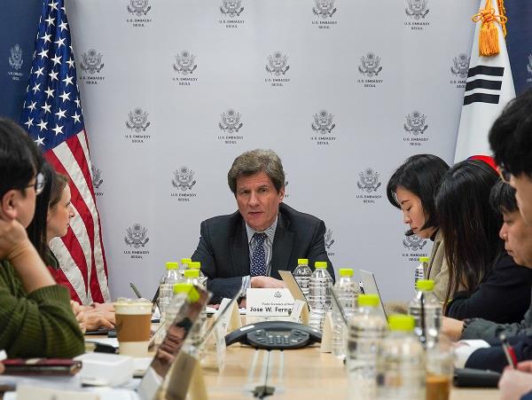 This photo, provided by the U.S. Embassy in Seoul, shows Jose Fernandez, the under secretary of state for eco<em></em>nomic growth, energy and the environment, speaking during a press meeting in Seoul on Feb. 1, 2024. (PHOTO NOT FOR SALE) (Yonhap)