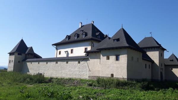 Castle in Hronsek