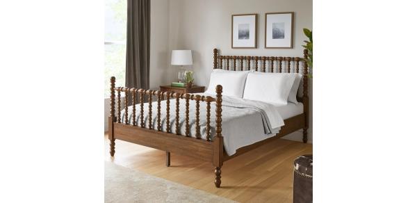 Pio<em></em>neer Woman Harper Queen-Size Spindle Bed, Homestead Brown