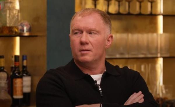 Paul Scholes believes Liverpool are the bigger threat to Man City in the Premier League title race