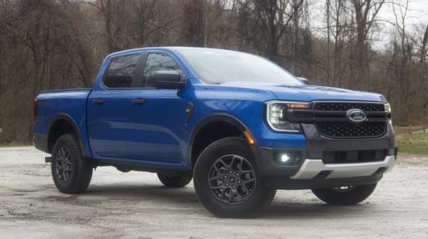 Front 3/4 view of Ford Ranger