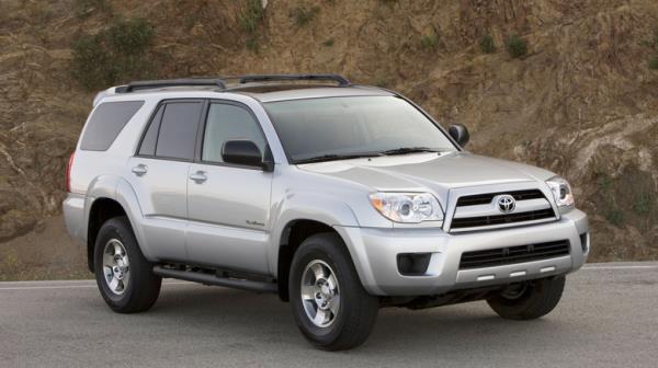 2006 Toyota 4Runner parked