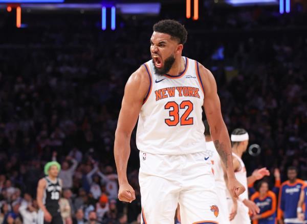 Karl-Anthony Towns reacts after he hits a jump shot over San Anto<em></em>nio Spurs big man Victor Wembanyama on Christmas. 