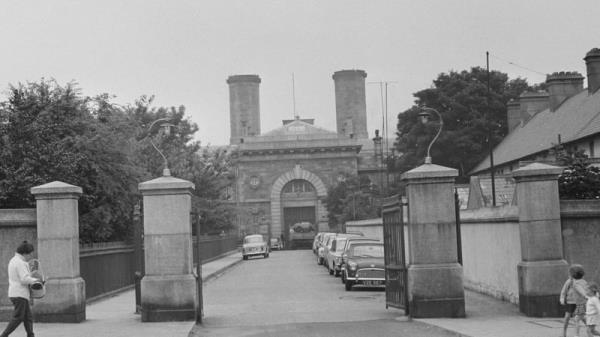 Entrance of Mountjoy Prison in Dublin in August 1968. Photo: Getty Images